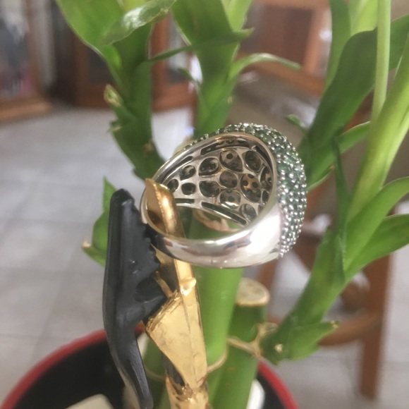 4 carat exotic green diamond ring - Picture 3 of 6